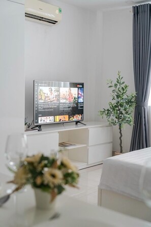 Superior Studio, 1 Queen Bed, Non Smoking | Living area | 43-inch Smart TV with digital channels - Grace Apartment 3 (Ho Chi Minh City)