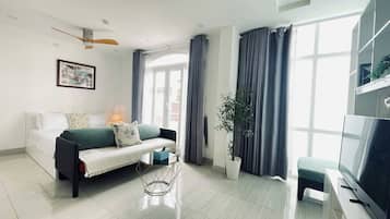 Deluxe-huone, 1 keskisuuri parisänky, kaupunkinäköala | Näkymä kaupungille