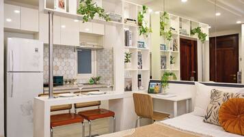 Studio Tiêu chuẩn, 1 giường cỡ queen, không hút thuốc | Bếp riêng | Tủ lạnh, lò vi sóng, bếp nấu, nồi cơm