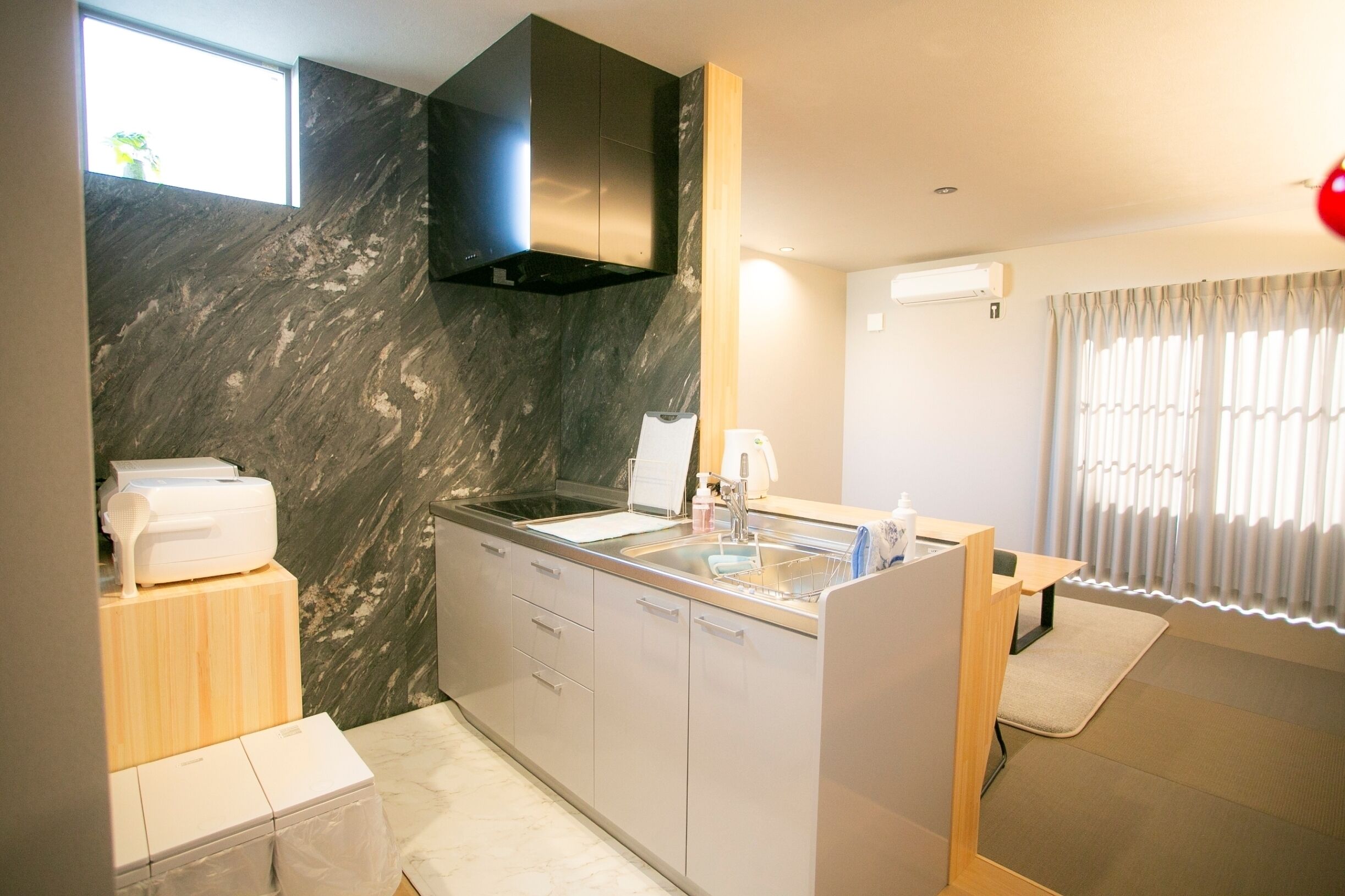 Family House | Private kitchen | Full-size fridge, microwave, stovetop, electric kettle