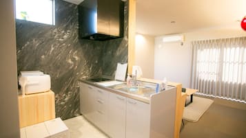 Family House | Private kitchen | Full-size fridge, microwave, stovetop, electric kettle