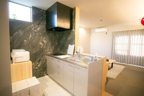 Family House | Private kitchen | Full-size fridge, microwave, stovetop, electric kettle - Kevin's Place Annex (Kyoto)