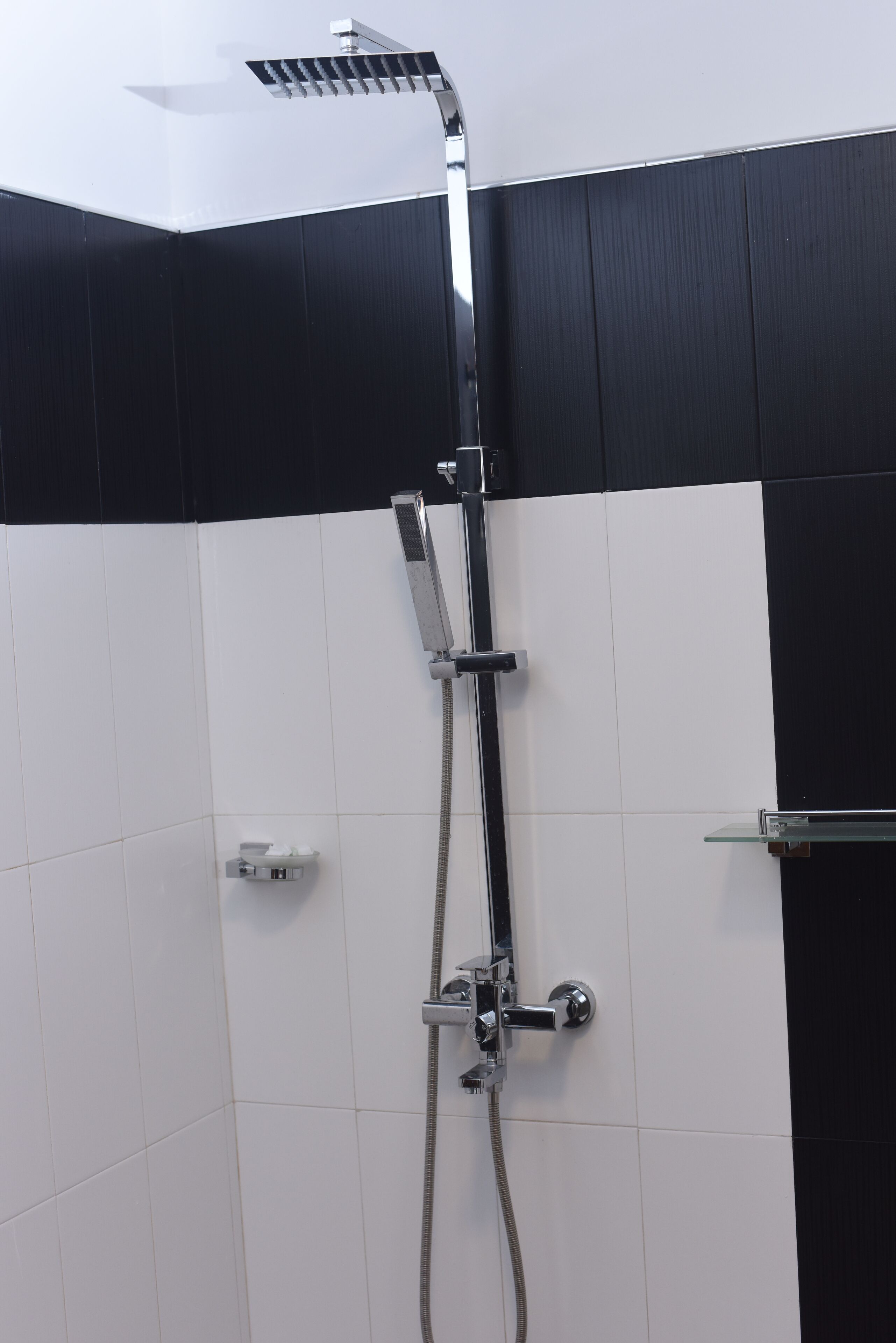 Vila Mewah | Kamar mandi | Shower, perlengkapan mandi gratis, pengering rambut, dan handuk