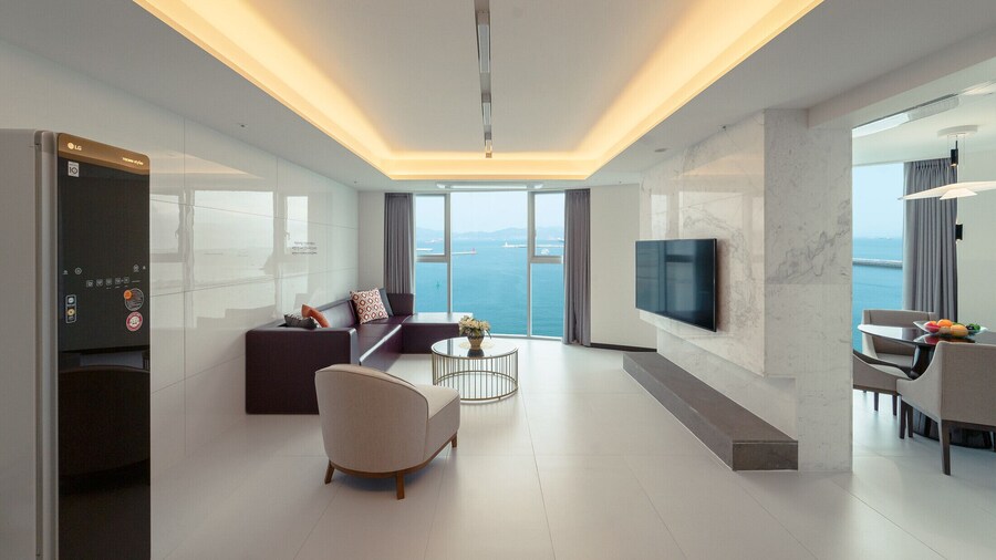 ヨス ベネチア ホテル & スイート