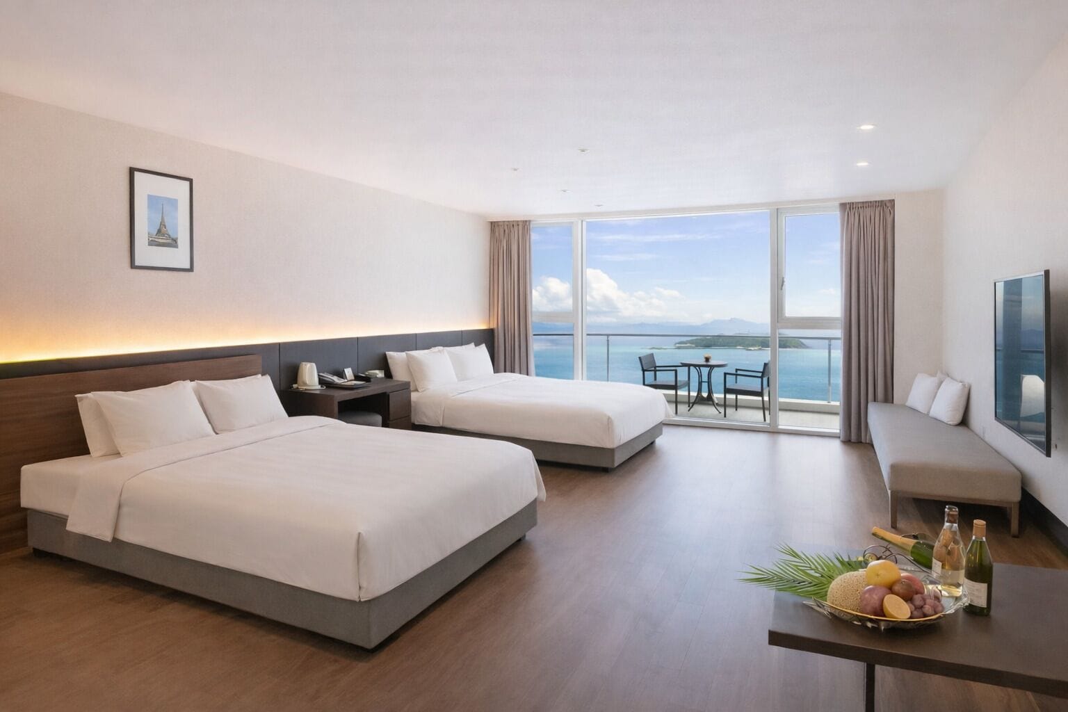 Premier Double Twin Room, Ocean View | Individually decorated, individually furnished, blackout curtains