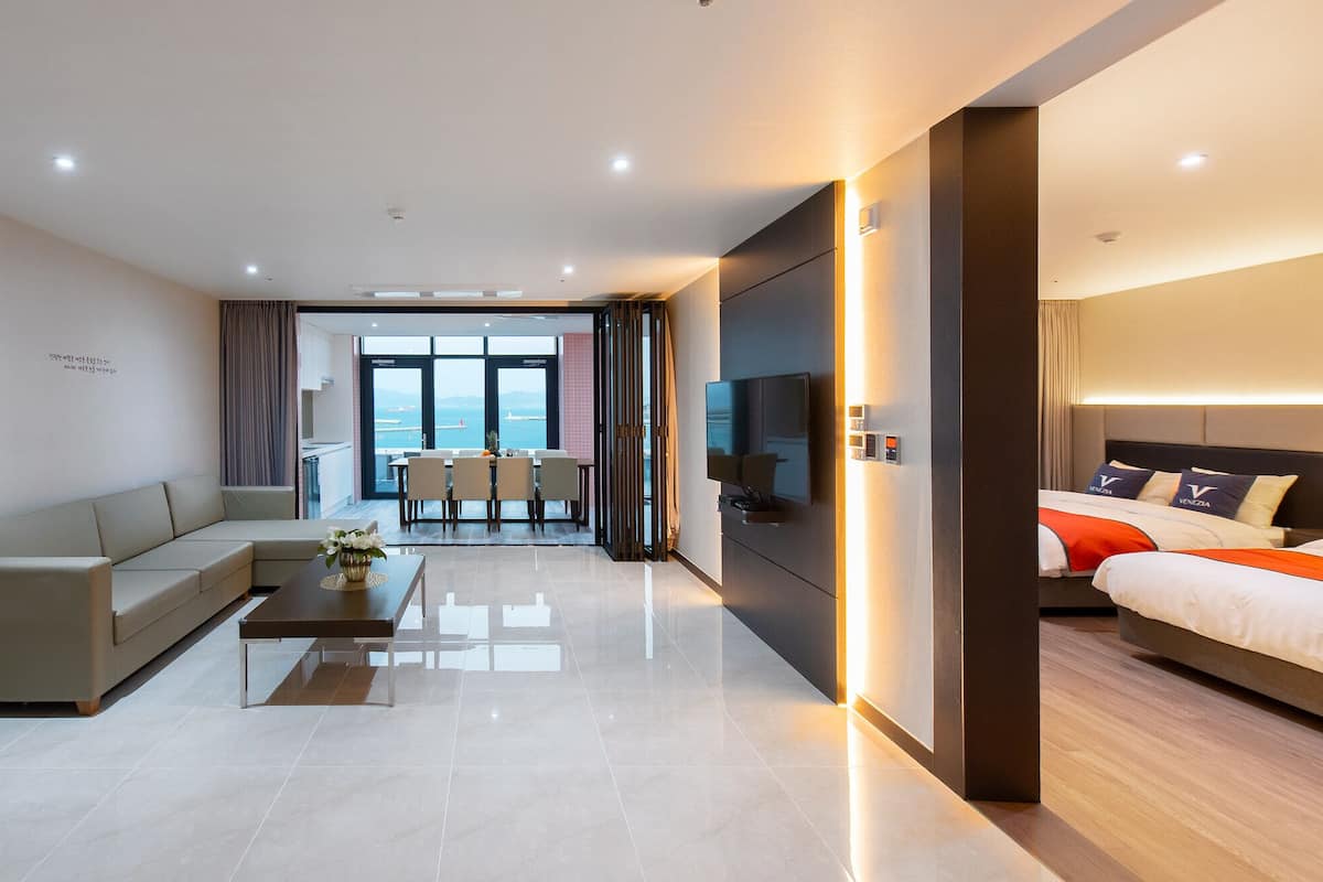 Suite Premier (Pool) | 1 camera, con stile personalizzato, con arredamento individuale