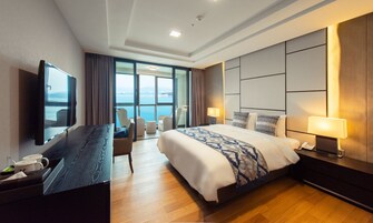 Konungleg svíta (Family) | Sérhannaðar innréttingar, sérvalin húsgögn, myrkratjöld/-gardínur