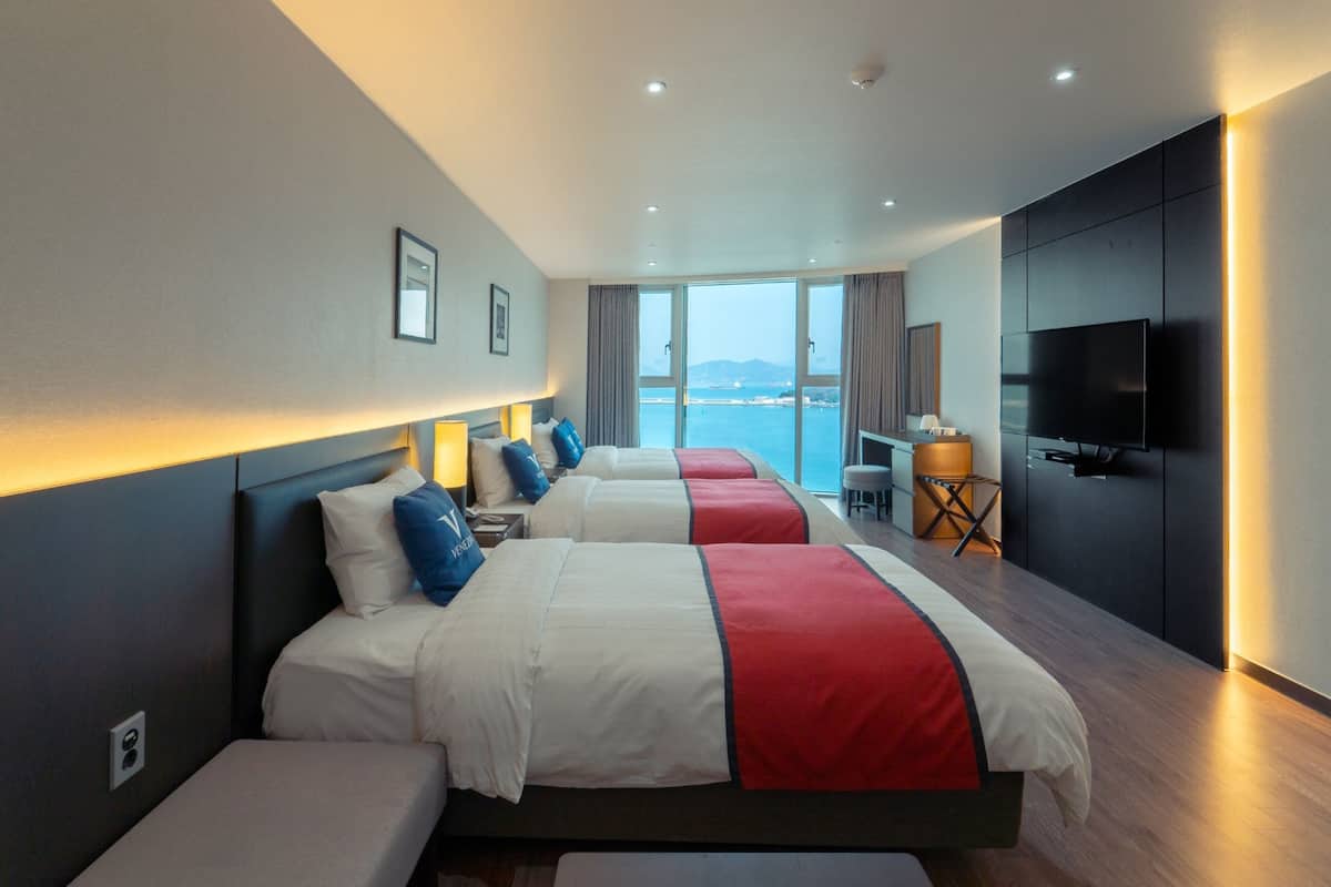 Tripla familiare, vista oceano (Deluxe) | 1 camera, con stile personalizzato, con arredamento individuale