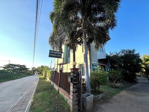 住宿正面