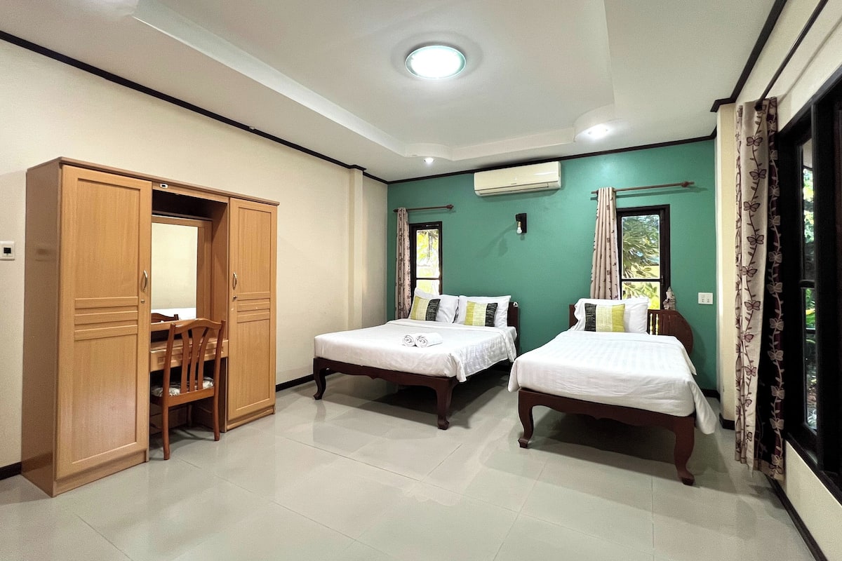 Habitación familiar doble | Wifi gratis y ropa de cama