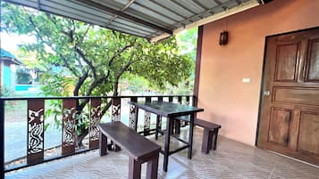 Family Double Room | Free WiFi, bed sheets