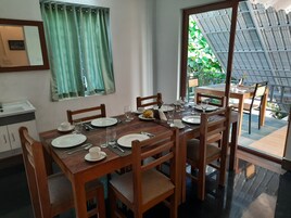 Free daily continental breakfast