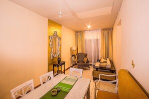 In-room dining - Arathi Appartment (Galle)