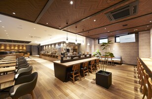 Café da manhã com buffet todos os dias mediante uma taxa