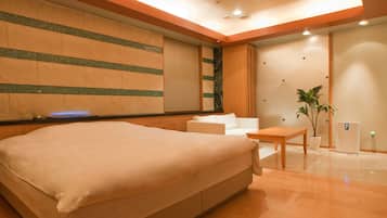 Comfort Double Room | Free WiFi, bed sheets