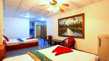 Family Suite, 1 Bedroom, Smoking, City View