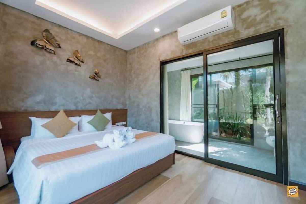 Minibar, cortinas blackout y sistema de insonorización