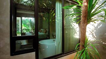 Twin Garden Villa | Minibar, blackout curtains, soundproofing, free WiFi