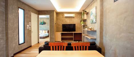 Deluxe Garden Villa | Living area