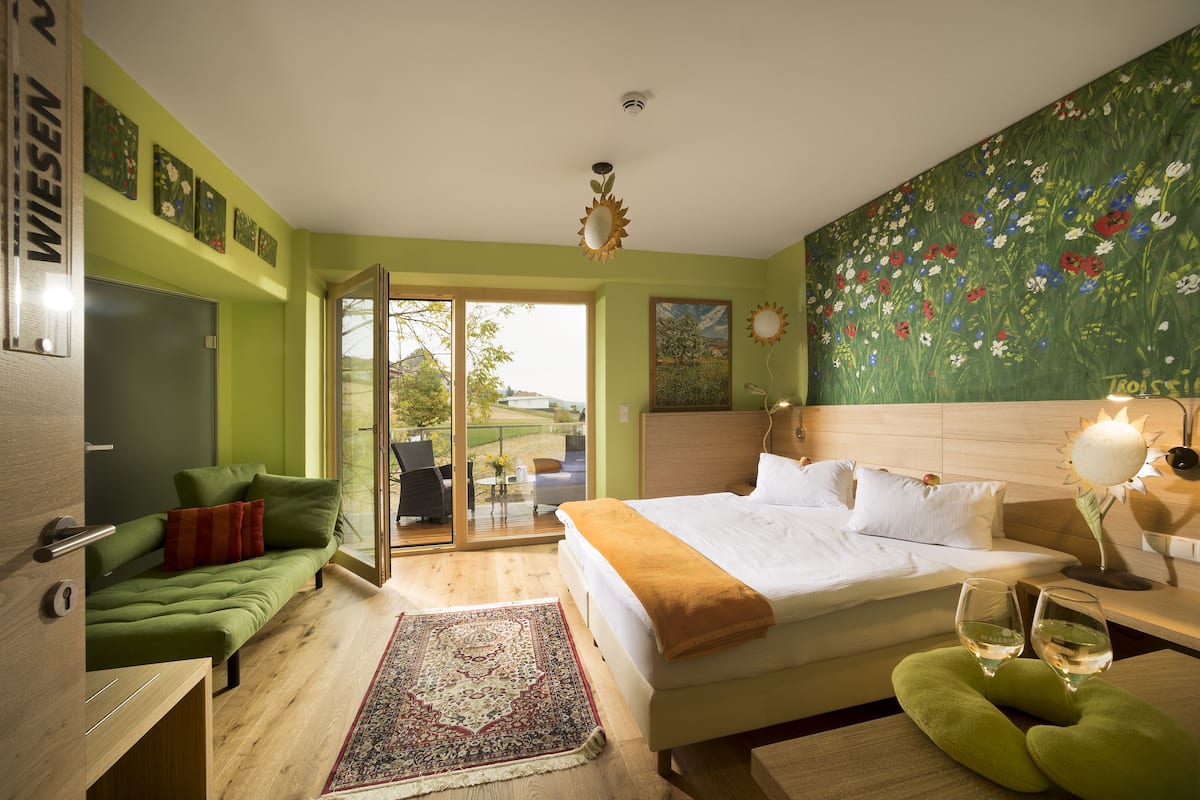 Comfort Double Room | In-room safe, desk, blackout drapes, soundproofing