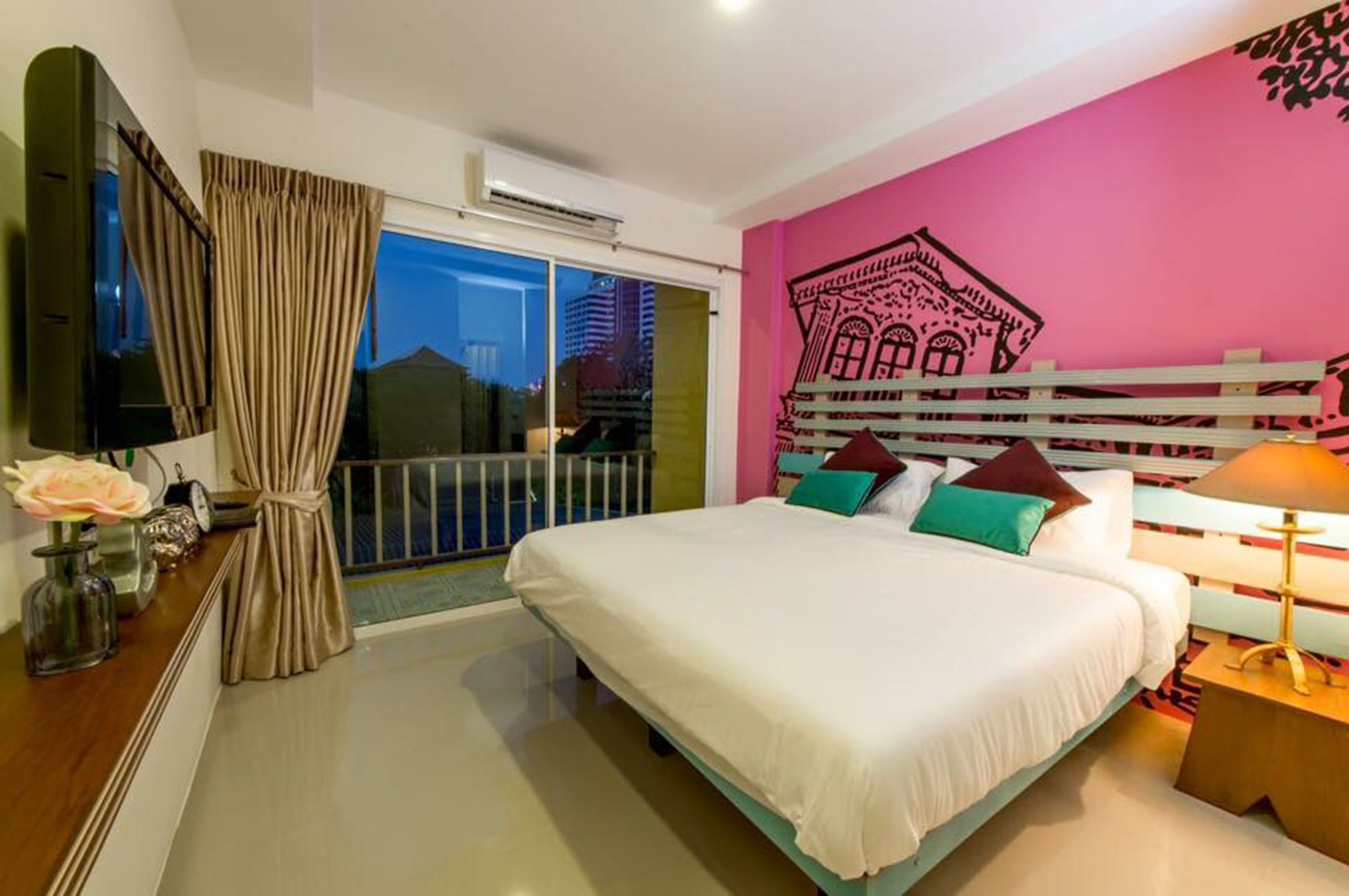 Chambre Double Deluxe | Rideaux occultants, Wi-Fi gratuit, draps fournis