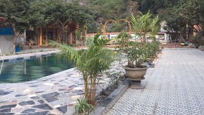 室外游泳池