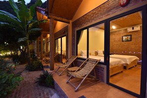 Triple Bungalow | Balcony - Tamcoc Valley Homestay (Hoa Lu)
