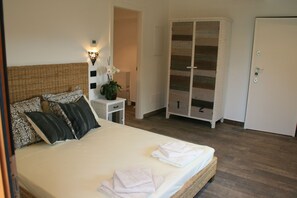 Double Room, 1 Queen Bed, Non Smoking - Agriturismo Podere Nigriano (Salò)