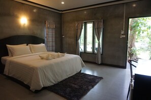 Quarto casal luxo | Escrivaninha, camas extras/dobráveis (sobretaxa), Wi-Fi de cortesia