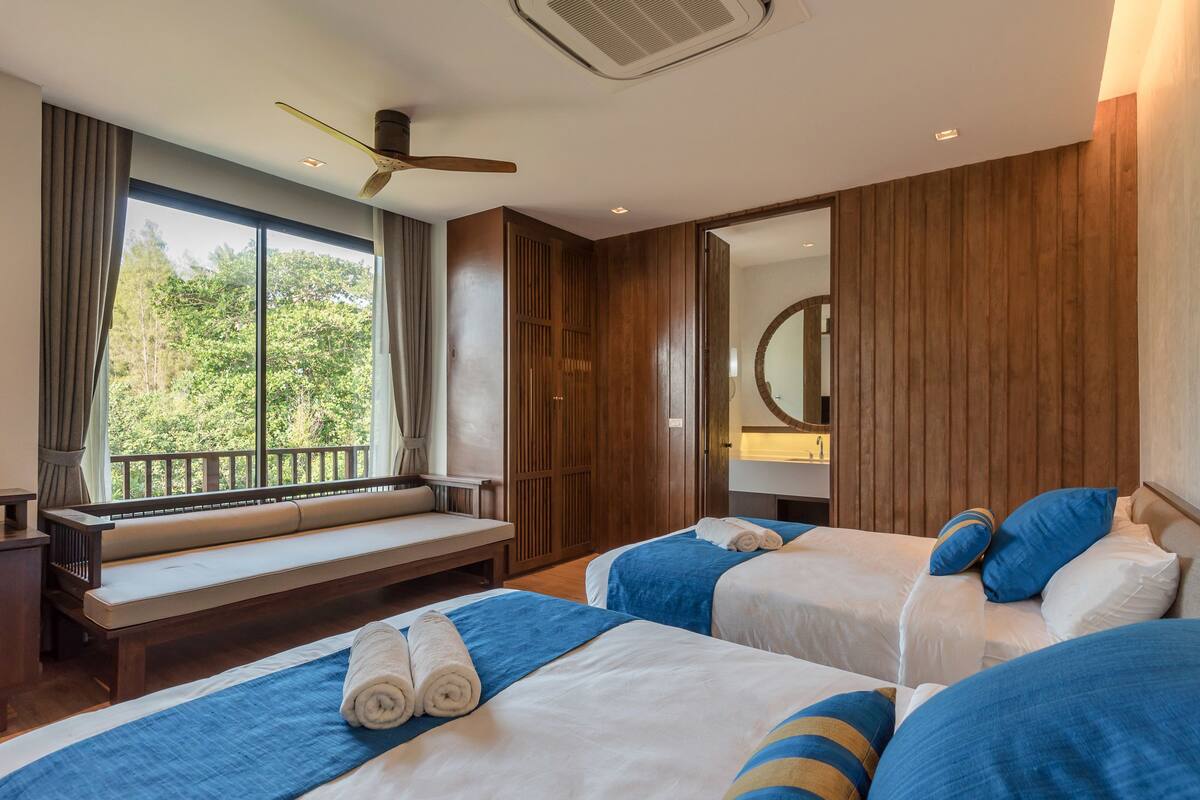 Premium bedding, blackout curtains, soundproofing, free WiFi