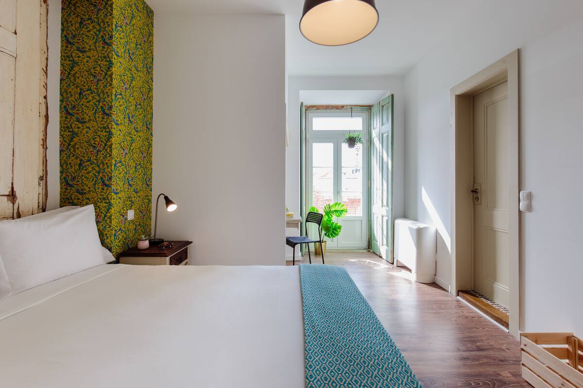 Superior Double Room | In-room safe, desk, rollaway beds (surcharge), WiFi (free)