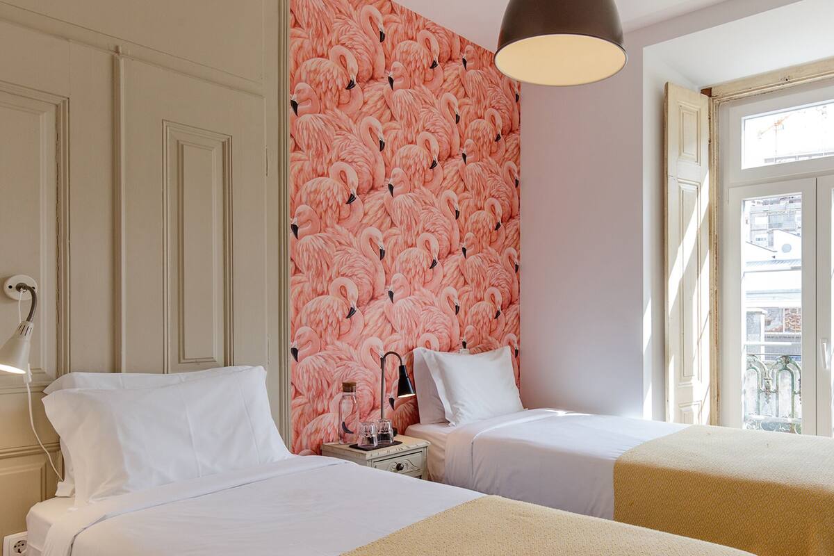 Twin Room | In-room safe, desk, rollaway beds (surcharge), WiFi (free)