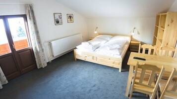 Comfort Quadruple Room, Balcony | Rollaway beds (surcharge), WiFi (free), individually decorated