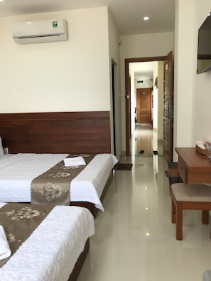 Deluxe Double or Twin Room, 1 Bedroom, Non Smoking, Refrigerator (1) | Minibar, in-room safe, soundproofing, iron/ironing board - Au Lac Hotel (Quy Nhon)