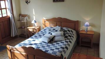 Individually decorated, individually furnished, free cribs/infant beds