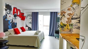 Suite Standard | Minibar, coffres-forts dans les chambres, bureau, rideaux occultants