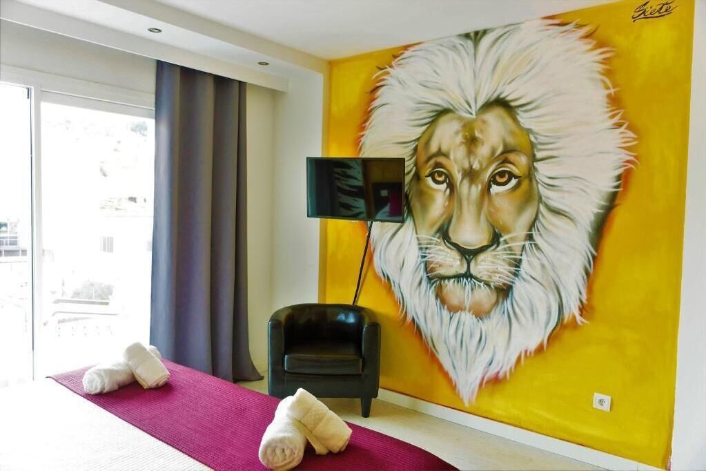 minibar, in-room safe, desk, blackout curtains