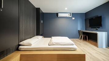 Deluxe Room With Bathroom | Free WiFi