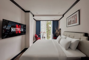 이그제큐티브 더블룸, 시내 전망 | 미니바, 객실 내 금고, 책상, 노트북 작업 공간