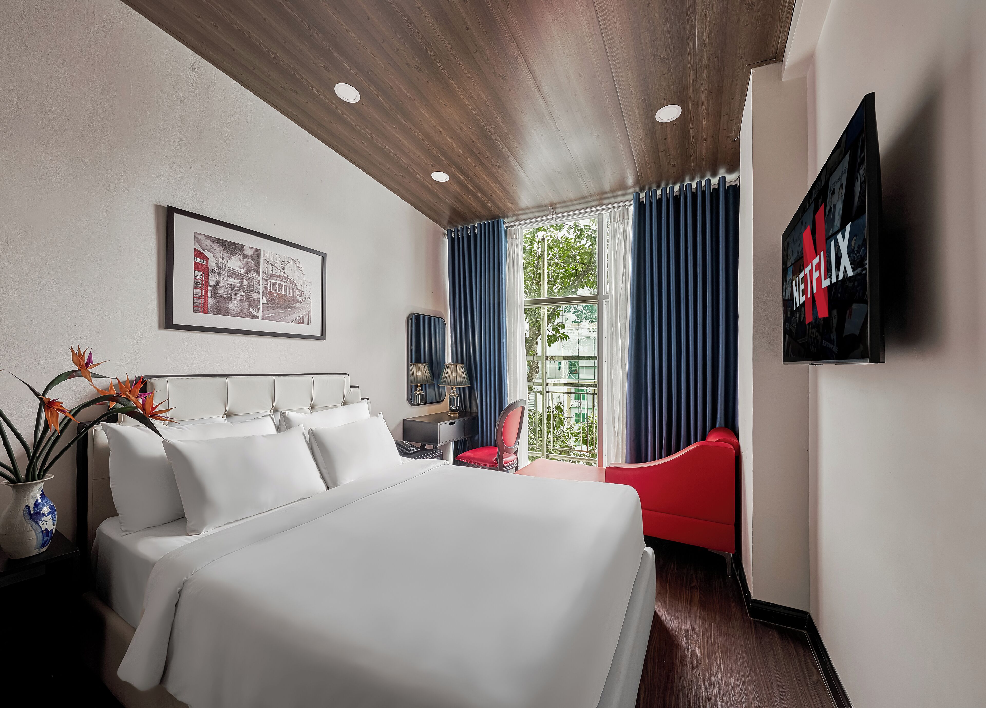 Estudio, balcón | Minibar, caja de seguridad en la habitación y escritorio 