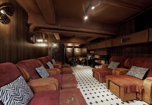 Urut tuaman batu, urutan Thai 