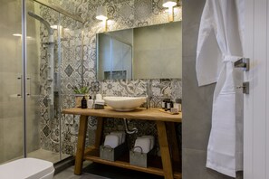 Luxury Villa, 3 Bedrooms, Private Pool | Bathroom | Shower, free toiletries, hair dryer, bathrobes - Gatzea Villas (South Pelion)