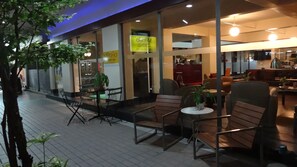 شرفة/رواق