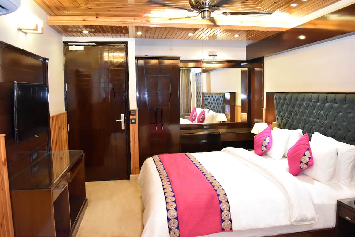 Camera Luxury, 1 letto matrimoniale, non fumatori | Insonorizzazione, letti aggiuntivi (a pagamento), Wi-Fi gratuito