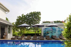 Outdoor pool - Villa Amphawa (Amphawa)