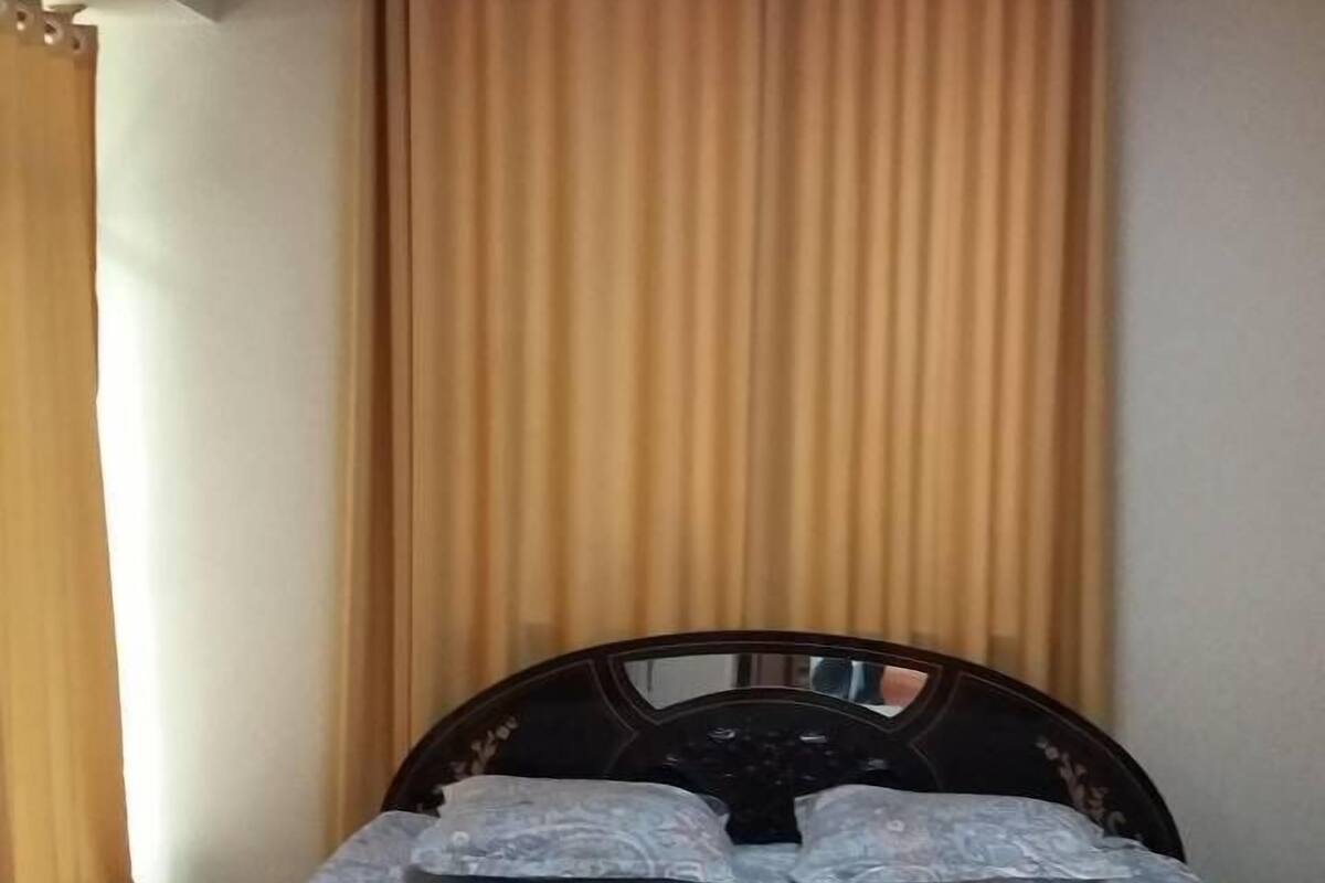 In-room safe, soundproofing, iron/ironing board