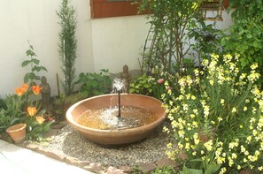 Comfort Apartment, 3 Bedrooms, Garden View, Garden Area | Garden view
