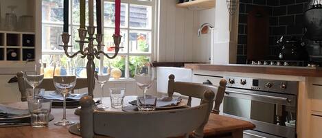 Cottage, 2 Bedrooms | Private kitchen | Full-size fridge, microwave, oven, stovetop