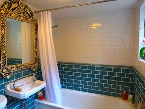 Cottage, 2 Bedrooms | Bathroom