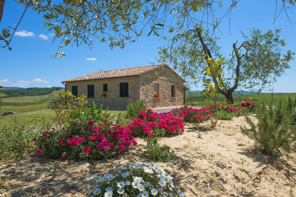 Apartment, 4 Bedrooms | 3 bedrooms, iron/ironing board, cribs/infant beds, rollaway beds